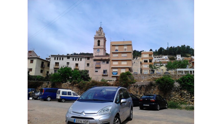 Foto 1 de Vista de Gaibiel y su iglesia