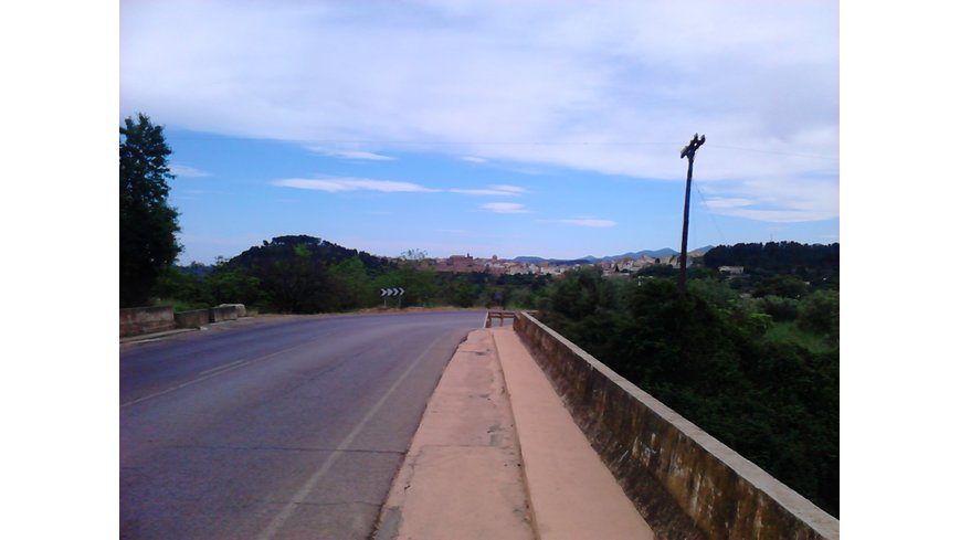 Foto 2 de Llegando a Segorbe, cruzando el ferrocarril