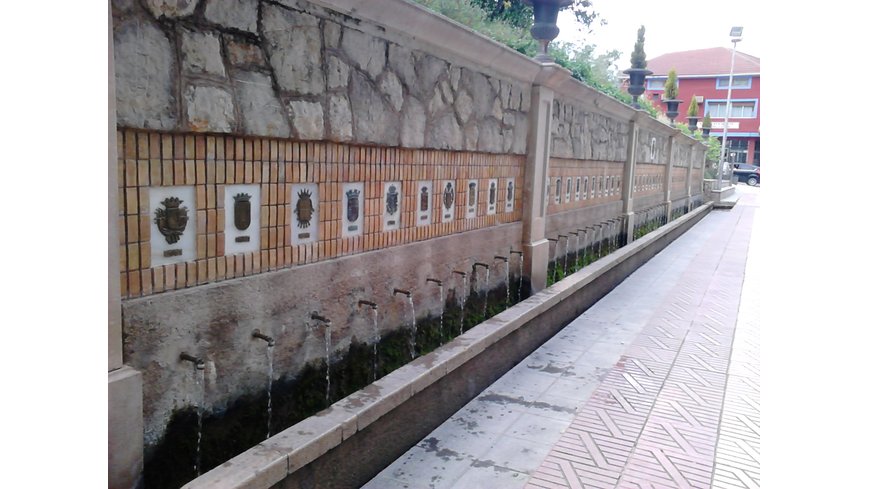 Foto 1 de Fuente de los 50 caños