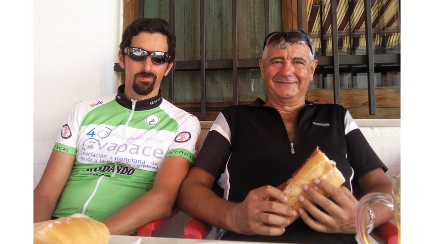 Foto 1 de Comiendo en el Bar Los Greñas, Bejís