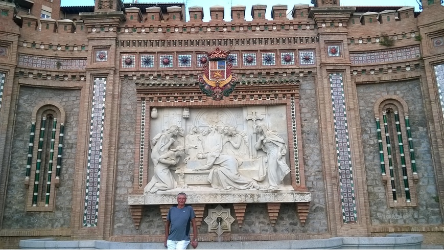 Foto 2 de Escalinata de la estación, Teruel