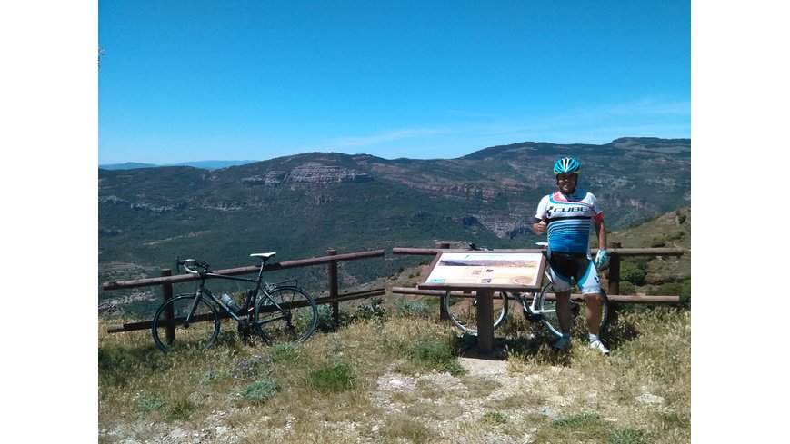 Foto 1 de Mirador del valle del río Villahermosa