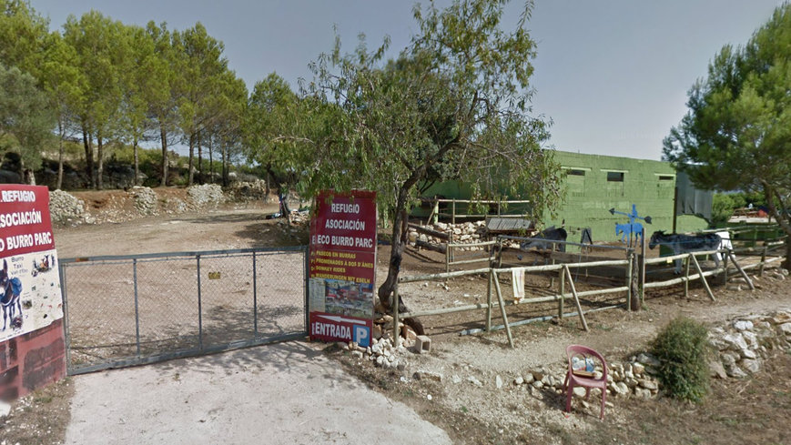 Foto 2 de Vistas desde la cima del Alto de Ebo junto al refugio de burros