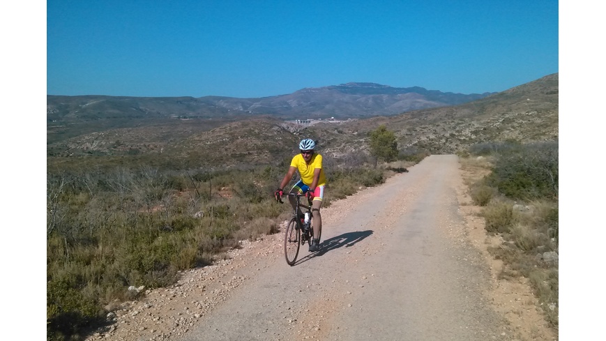 Foto 3 de Final del cemento en la pista hasta Yátova