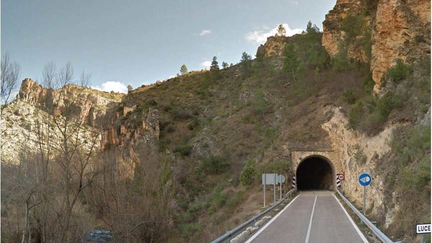 Foto 1 de Primer túnel de la N-330a