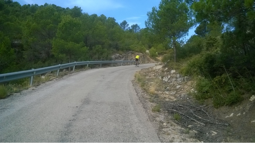 Foto 1 de Cima entre Las Cuevas y Fuenterrobles