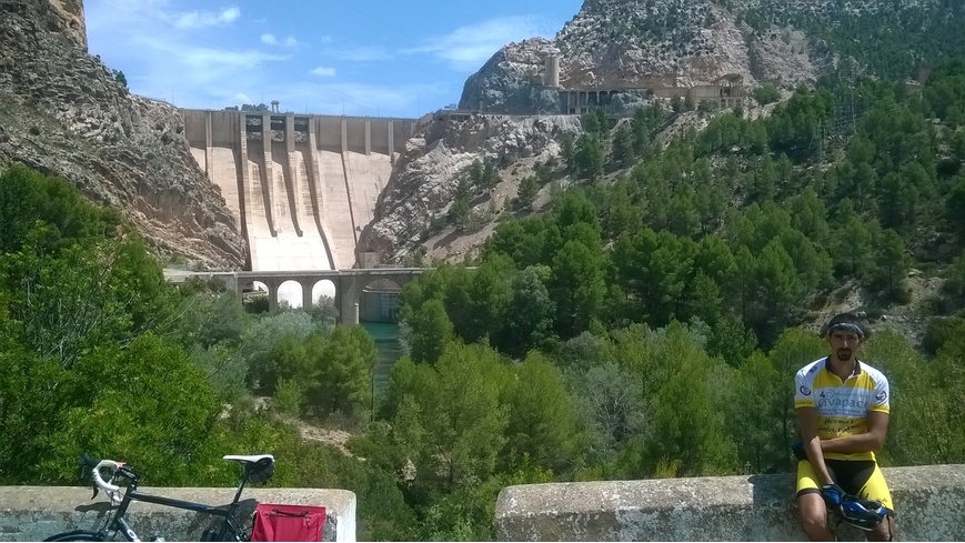 Foto 1 de Vistas de la presa de Contreras y las hoces del Cabriel